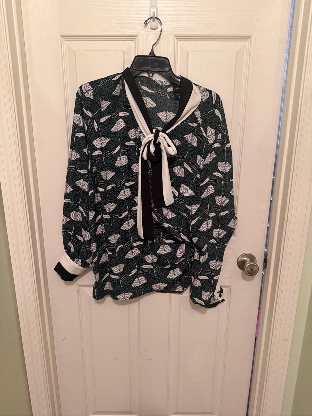 torrid Black Floral Tie-Neck Blouse with White Trim
